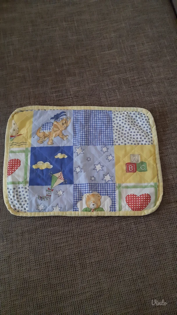 Podloga za bebe – šarena prošivena