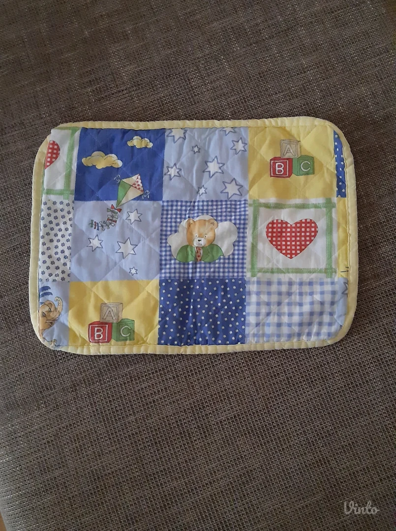 Podloga za bebe – šarena prošivena