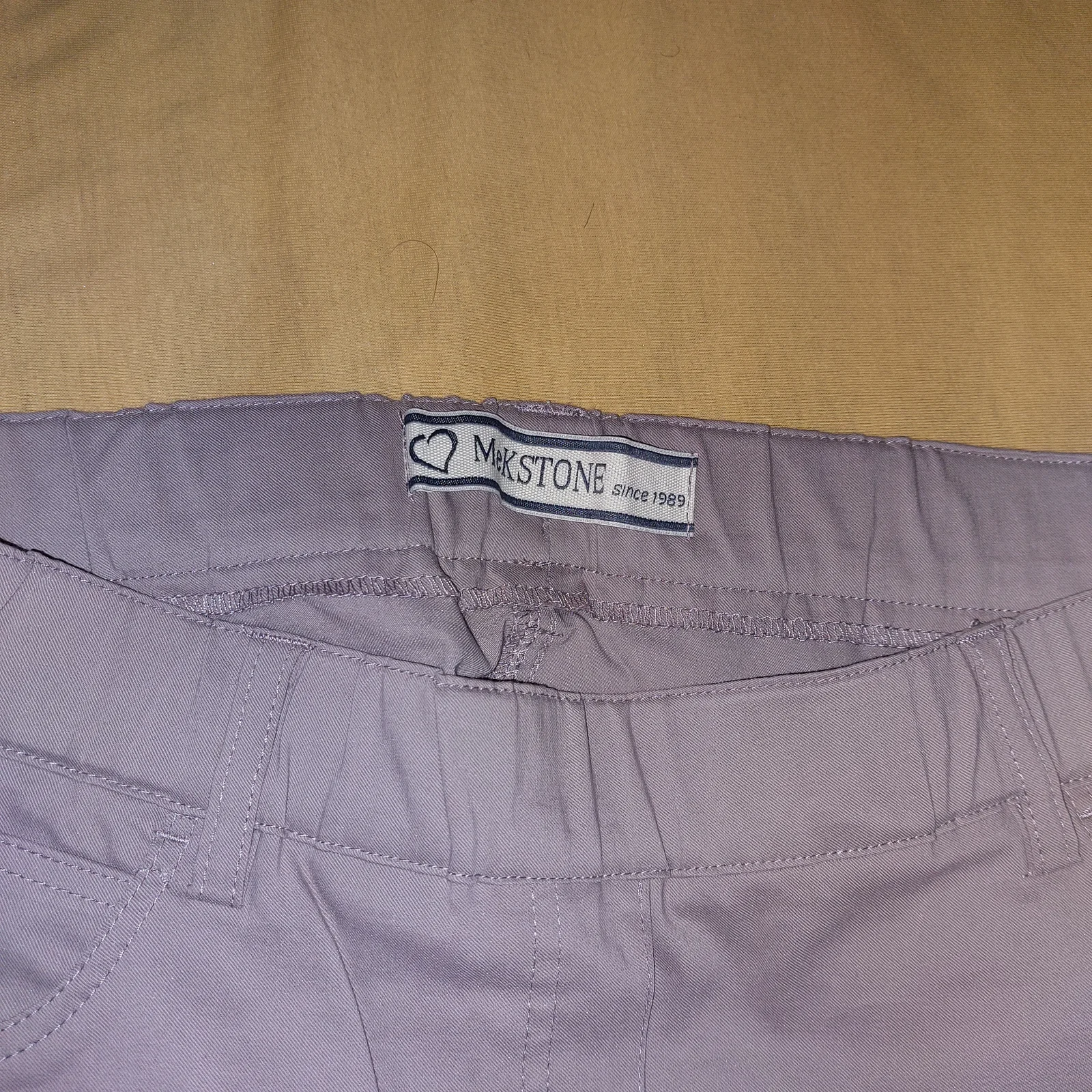 NOVO Ženske bež / svetlo sive 7/8 pantalone MelSTONE (veličina 40 / L)