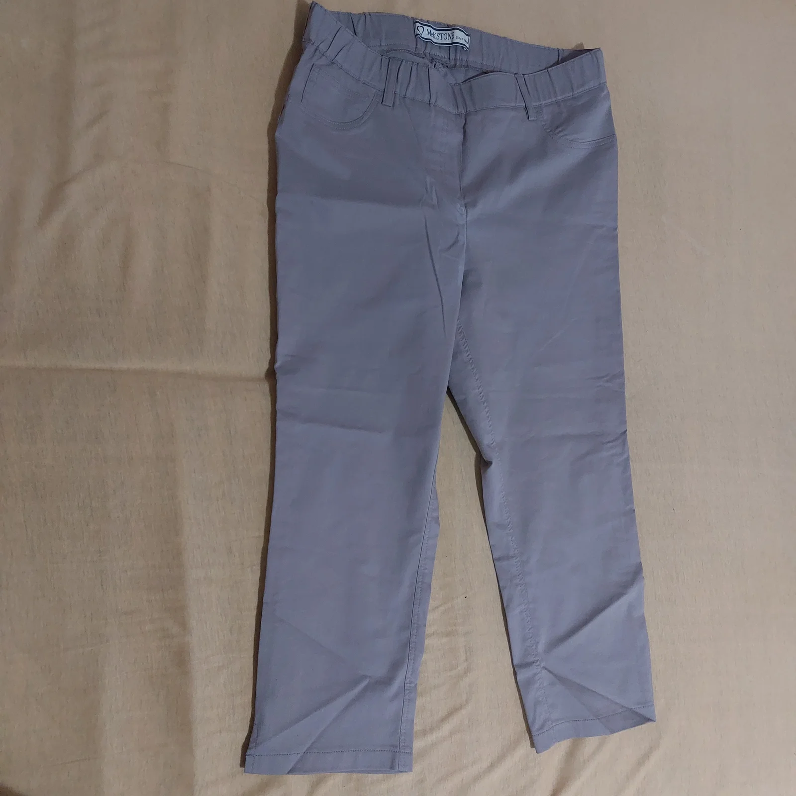 NOVO Ženske bež / svetlo sive 7/8 pantalone MelSTONE (veličina 40 / L)