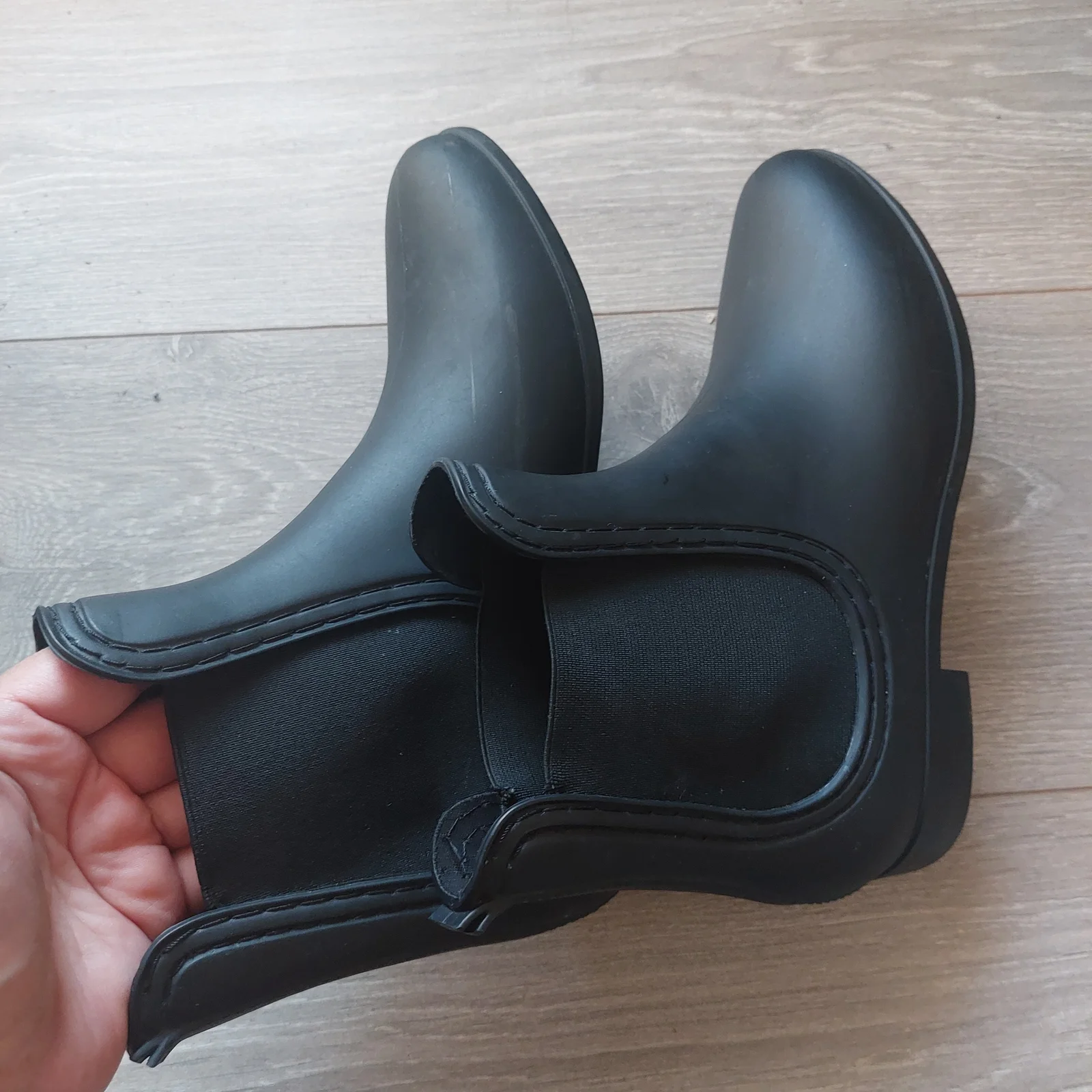 Matte crne gumene čizme Chelsea br. 38