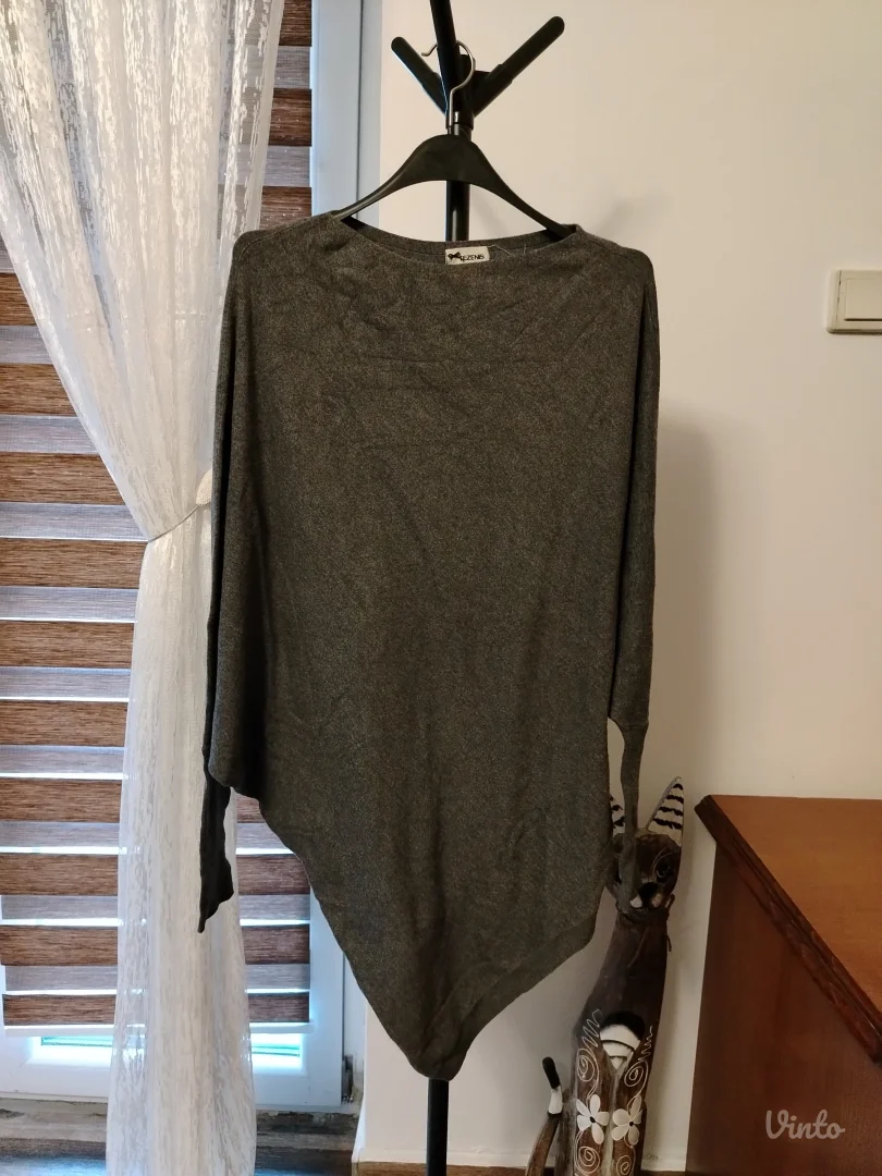 Siva simetrična bluza