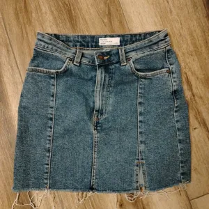 Bershka texsas suknja