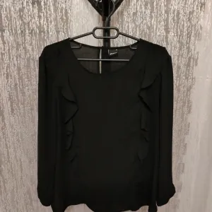 Tanka crna bluzica