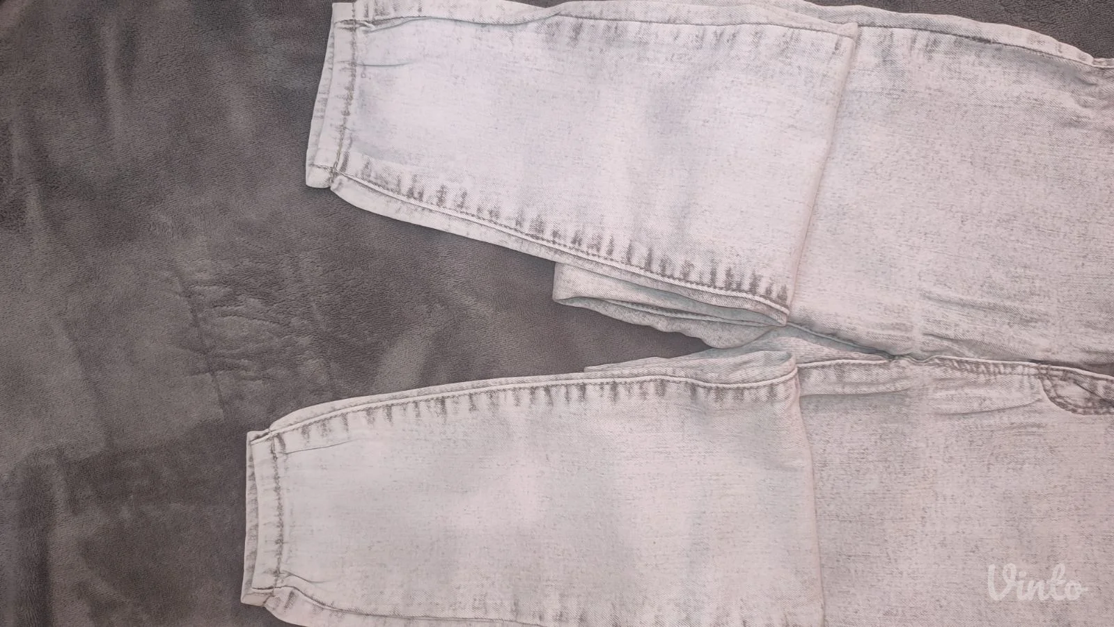 Bele farmerke Bershka