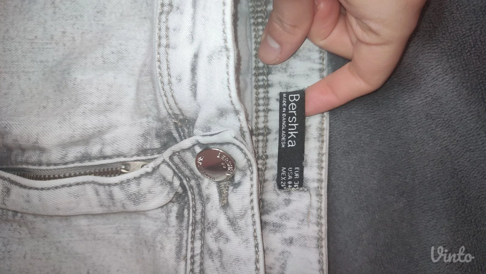 Bele farmerke Bershka