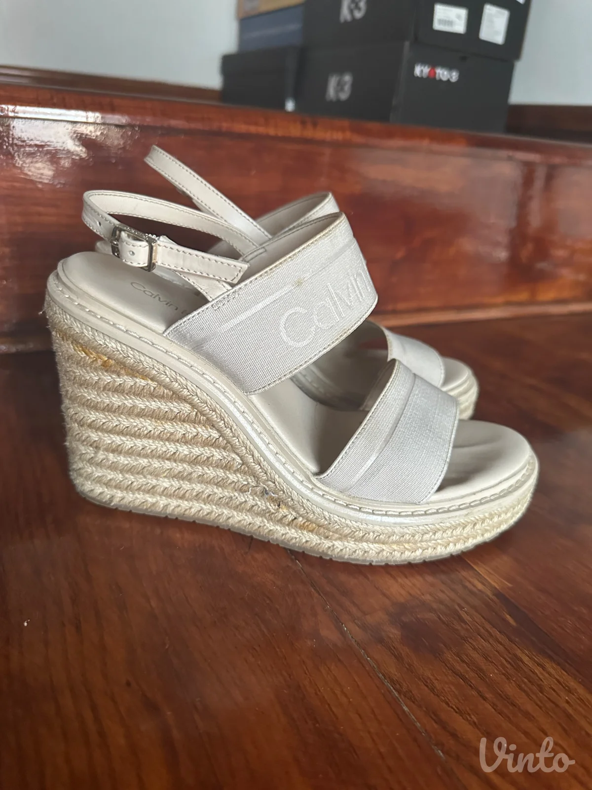 CALVIN KLEIN SANDALE NA PLATFORMU