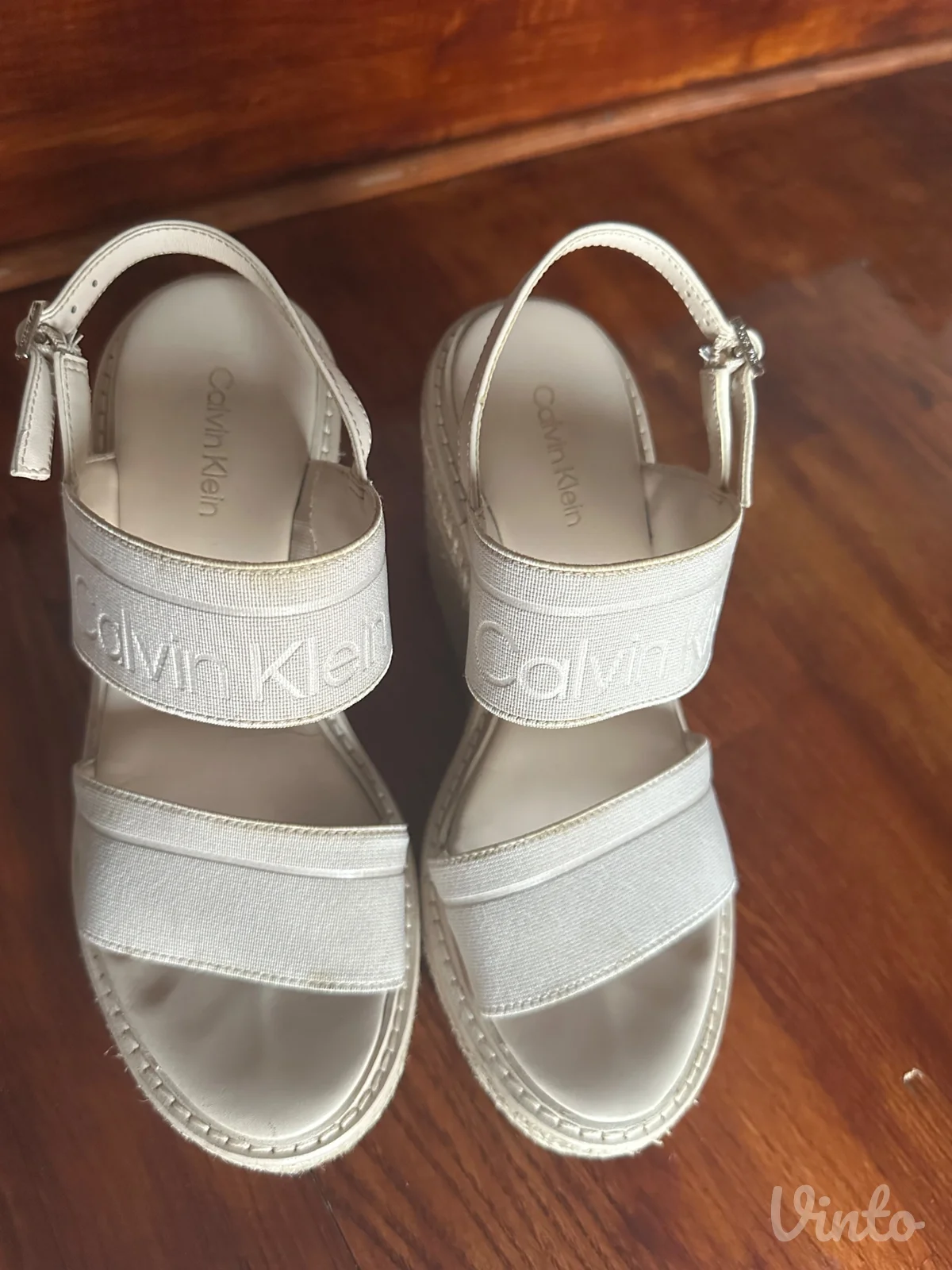 CALVIN KLEIN SANDALE NA PLATFORMU