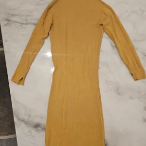 Ženska oker haljina