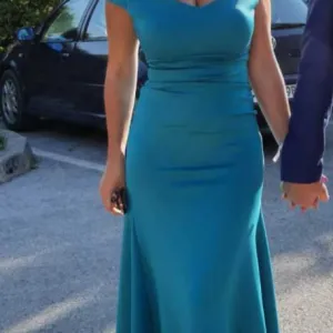 Ženska duga haljina