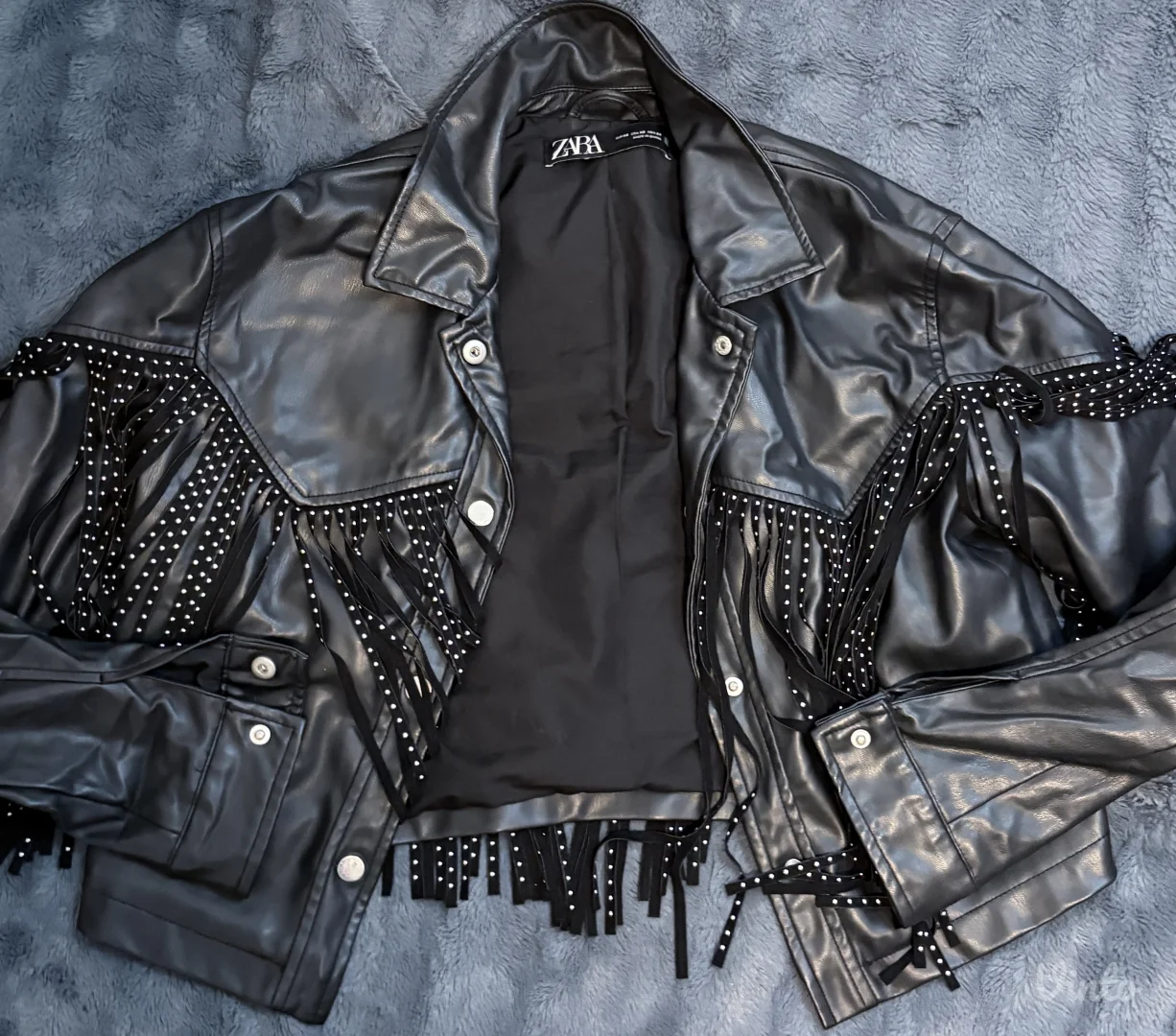 Zara - crna jakna od eko koze