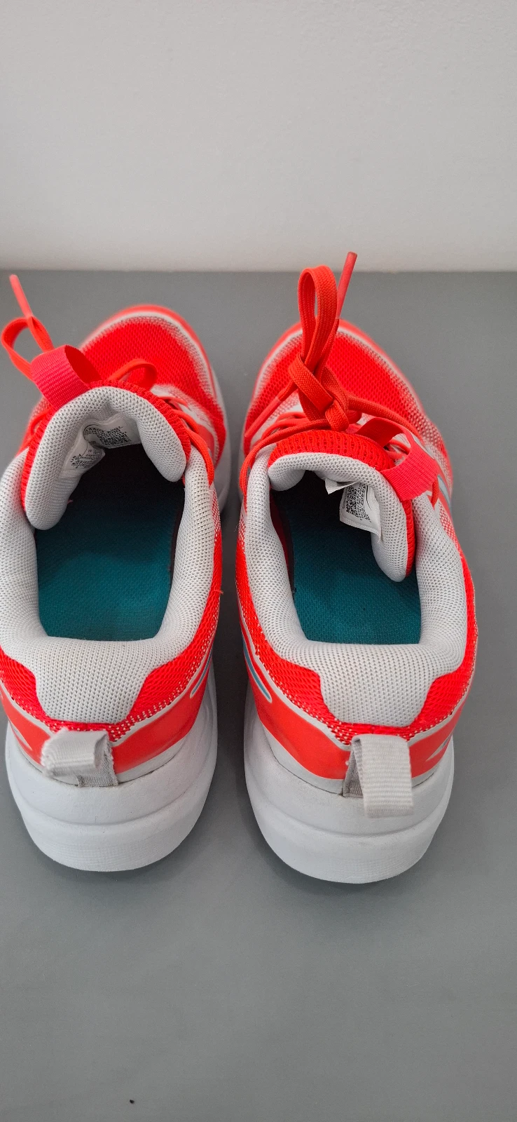 NIKE COSMIC RUNNER – broj 35.5