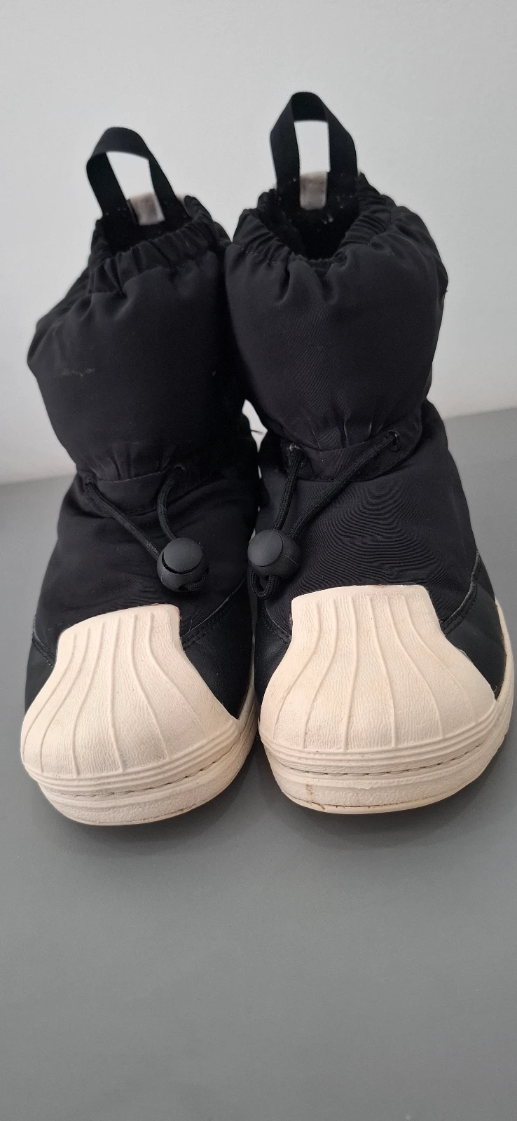 Adidas zimske čizmice br. 34