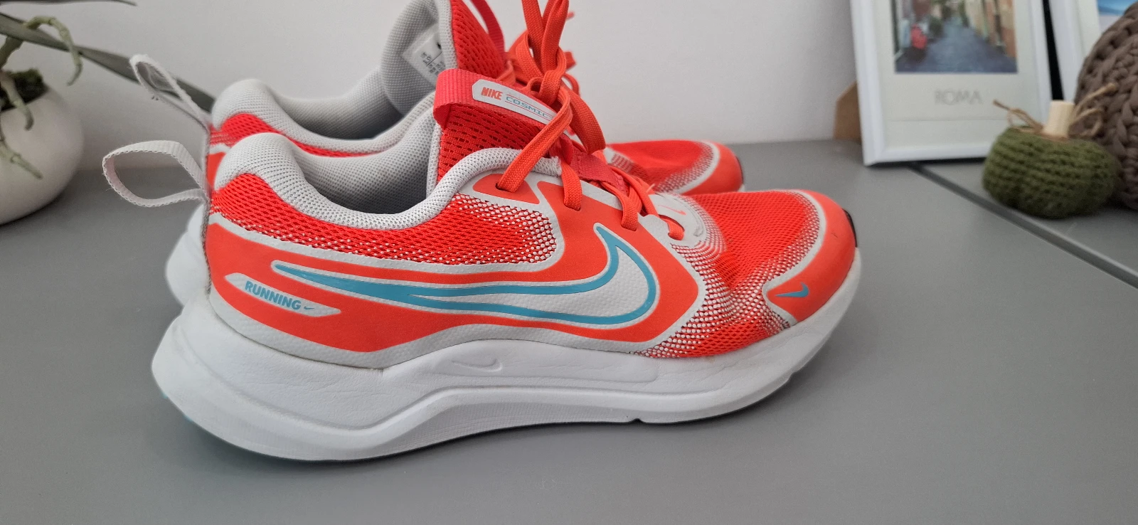 NIKE COSMIC RUNNER – broj 35.5
