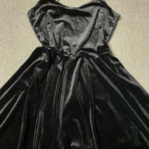 Haljina sa sljokicama