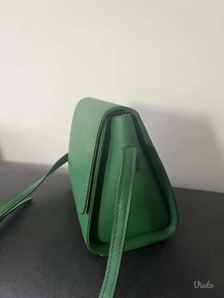 Zelena torbica - Reserved