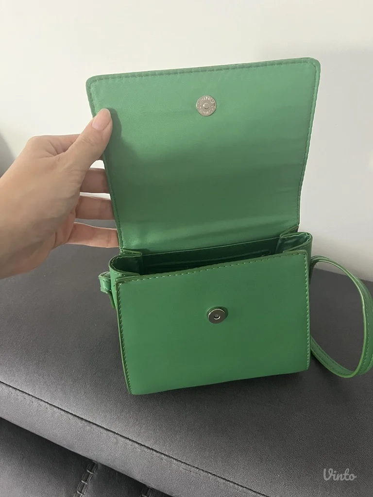 Zelena torbica - Reserved