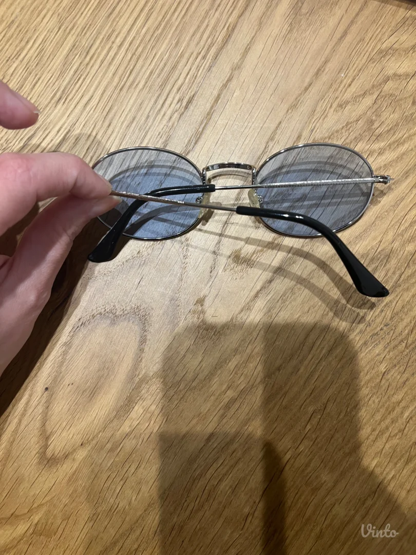 Naočare sa plavim staklima