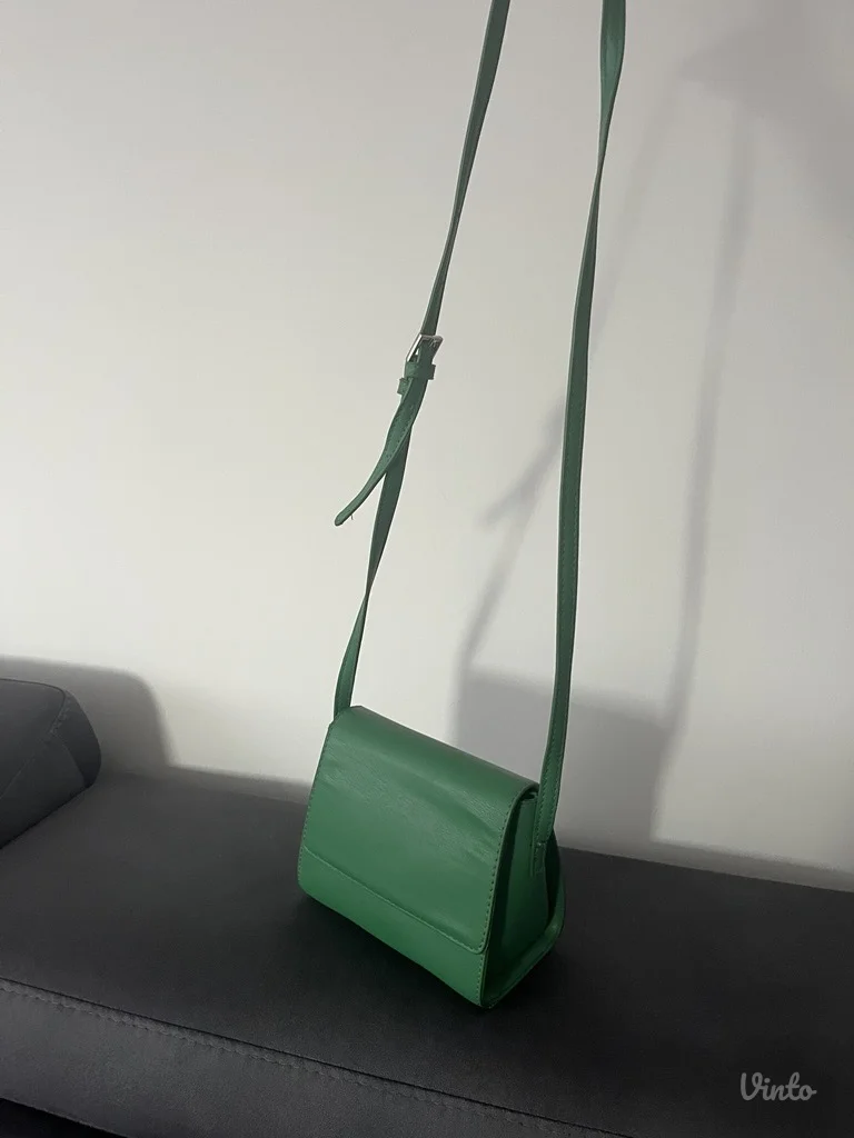 Zelena torbica - Reserved