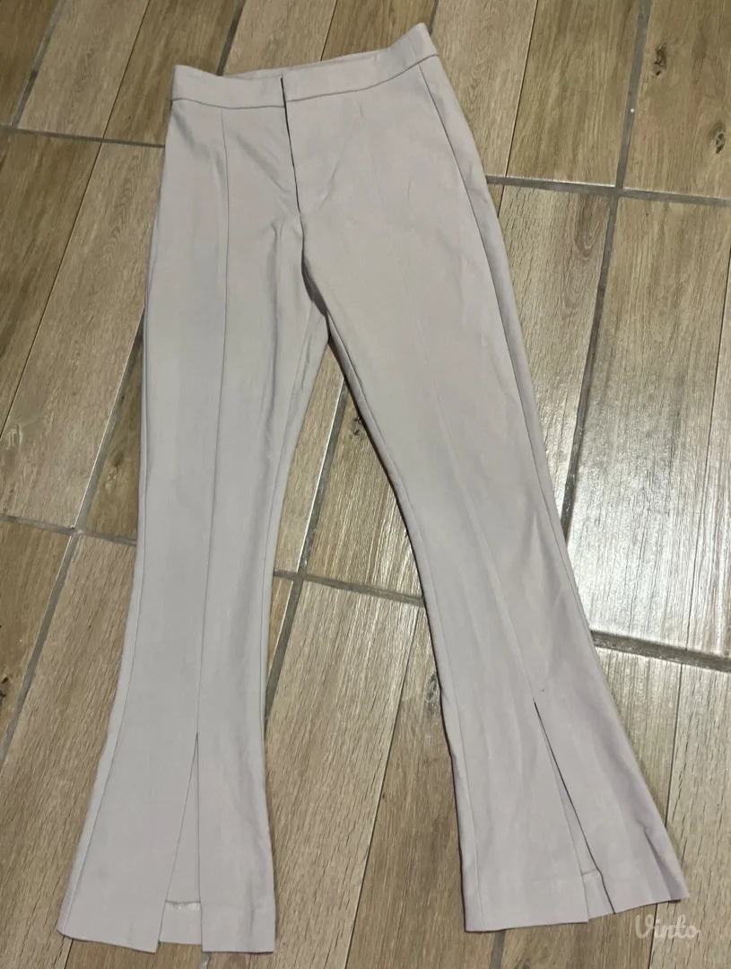 Bershka pantalone 34