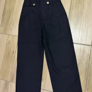 Zara pantalone M