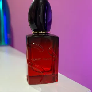 Armani si intense passion