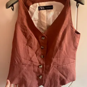 Zara prsluk