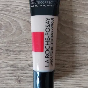 Novi La Roche Posay LRP Toleriane Teint Fluide, nijansa 11, SPF25