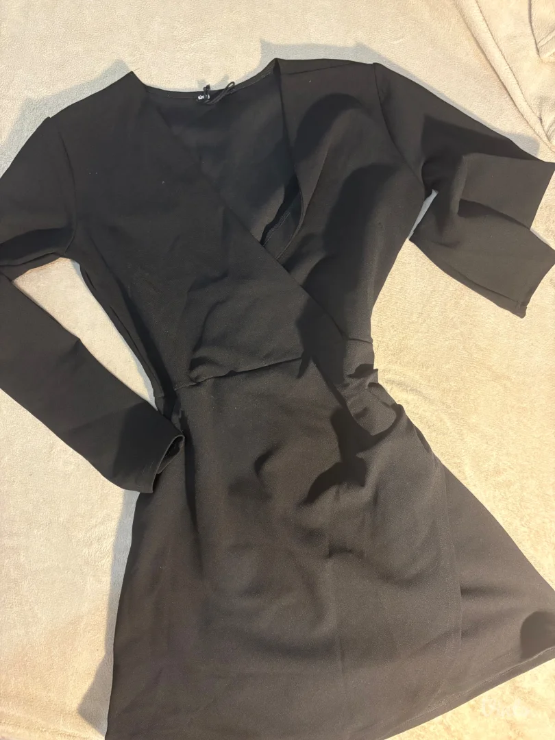 Crna elegantna haljina