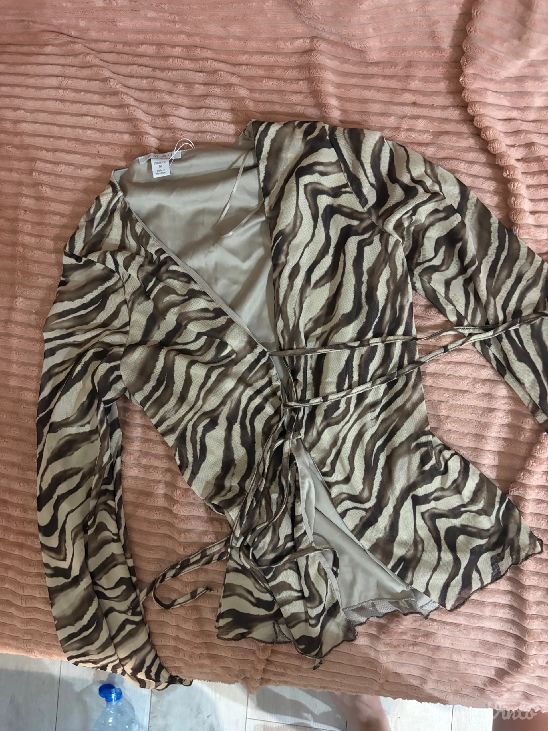 Bluza na vezivanje
