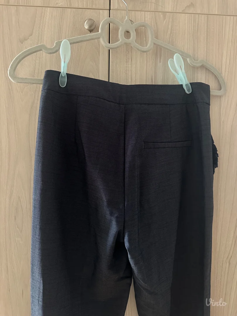 Zara elegantne pantalone