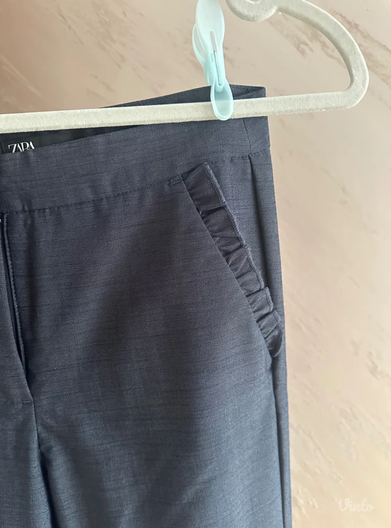 Zara elegantne pantalone