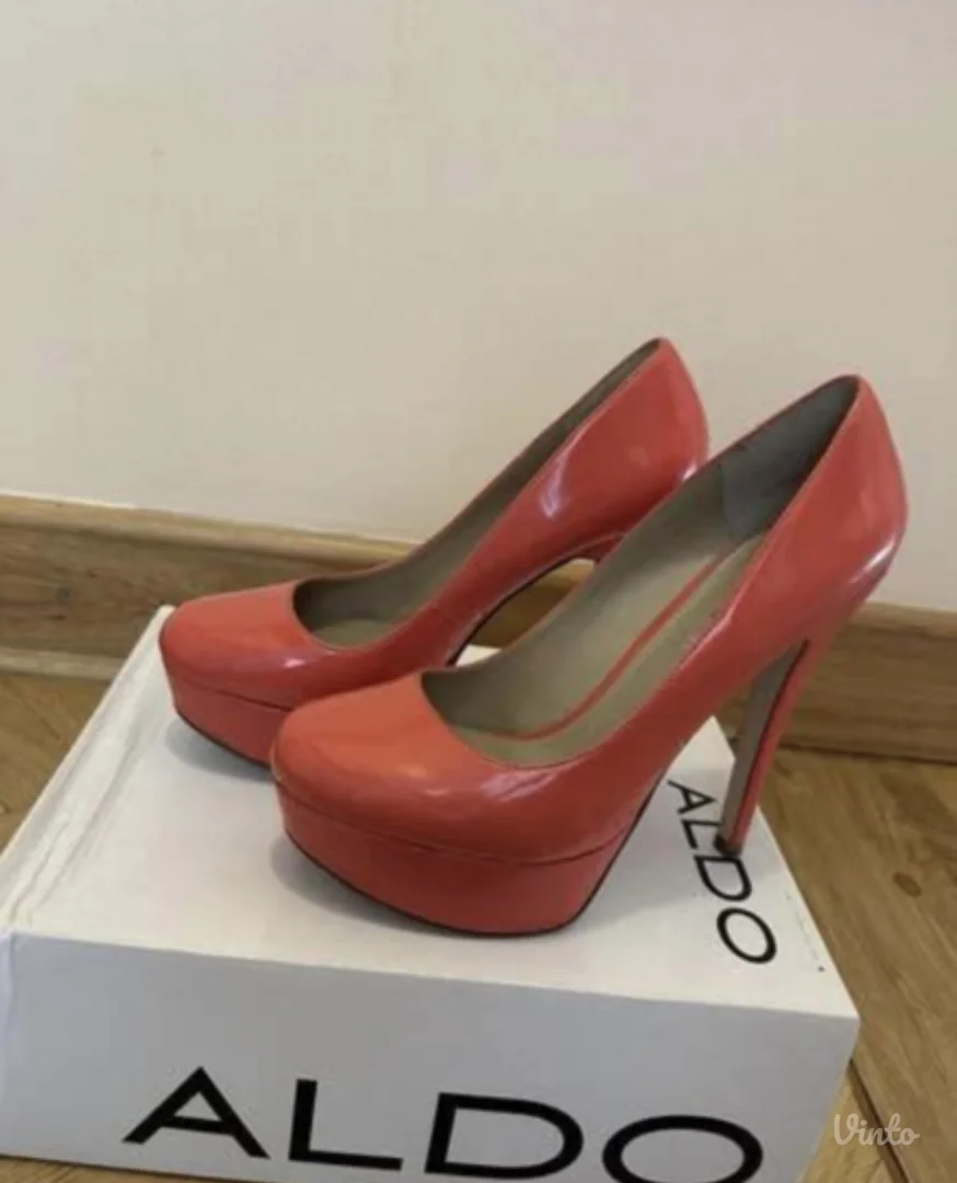 Aldo lakovane cipele na štikli