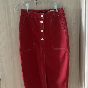 Zara midi suknja