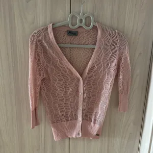 Rupičasta bluzica PS Fashion