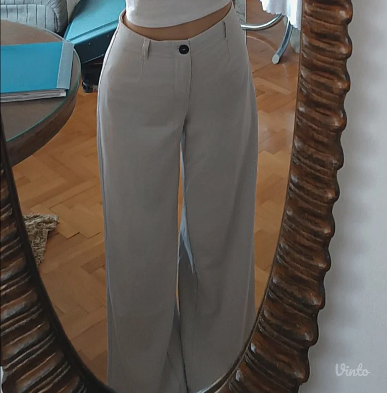 Bershka pantalone 38