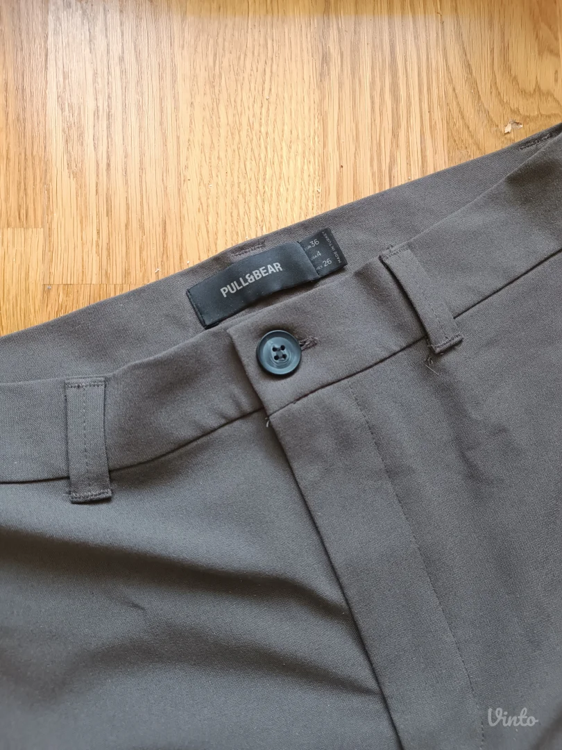 Nove Pull&bear elegantne pantalone 36