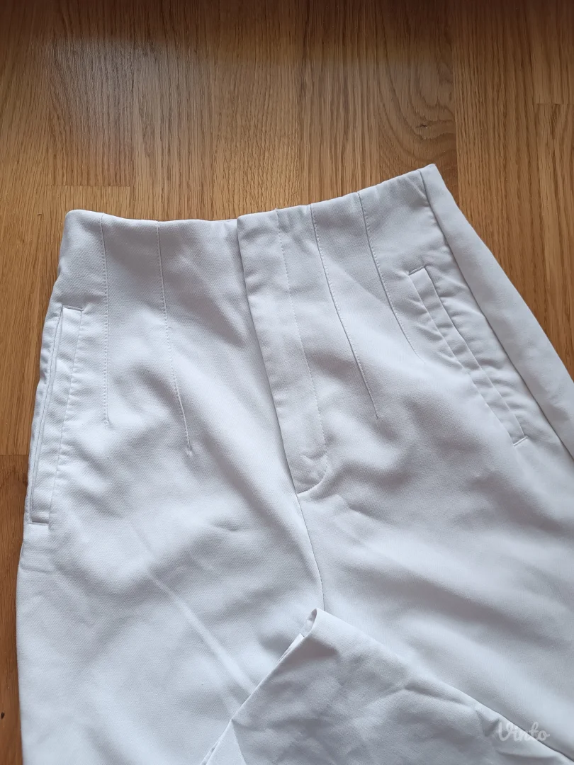 Stradivarius elegantne pantalone-visok struk 34