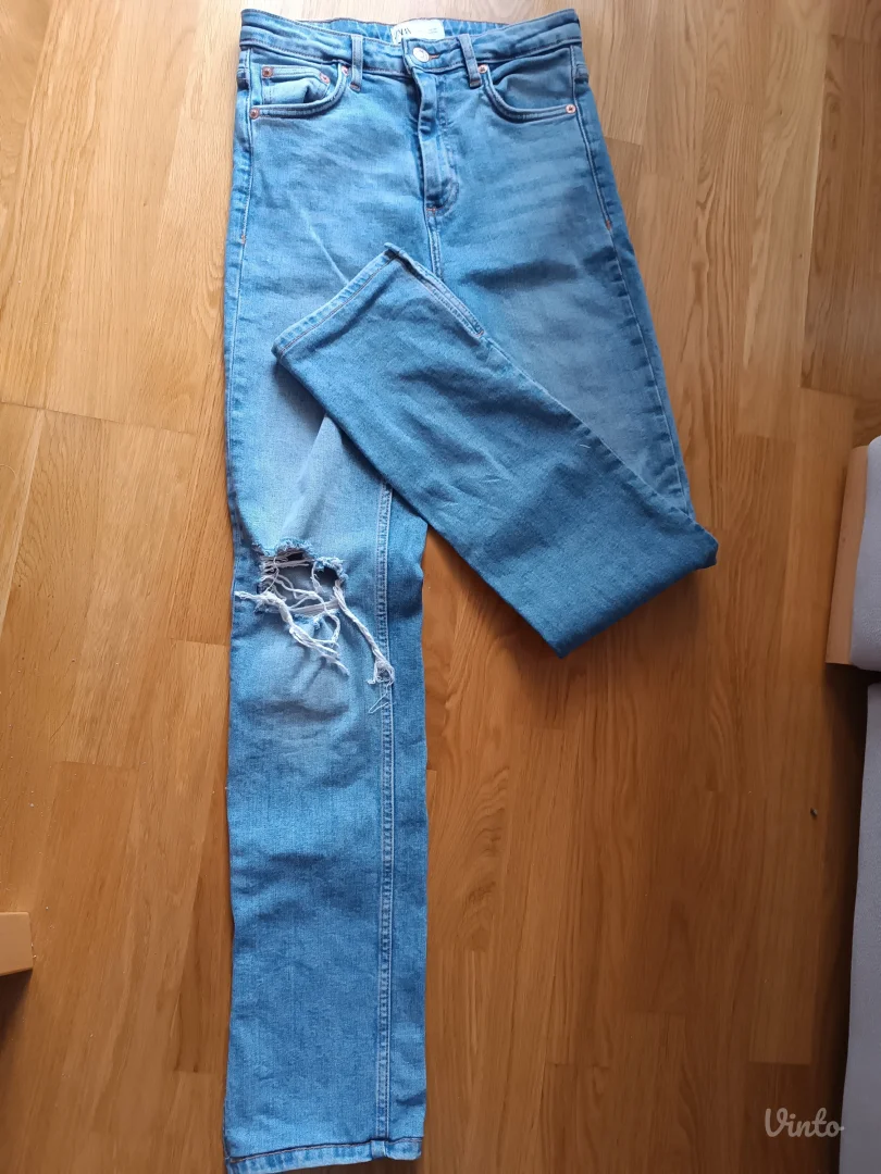 Zara farmerice-ravan kroj 36