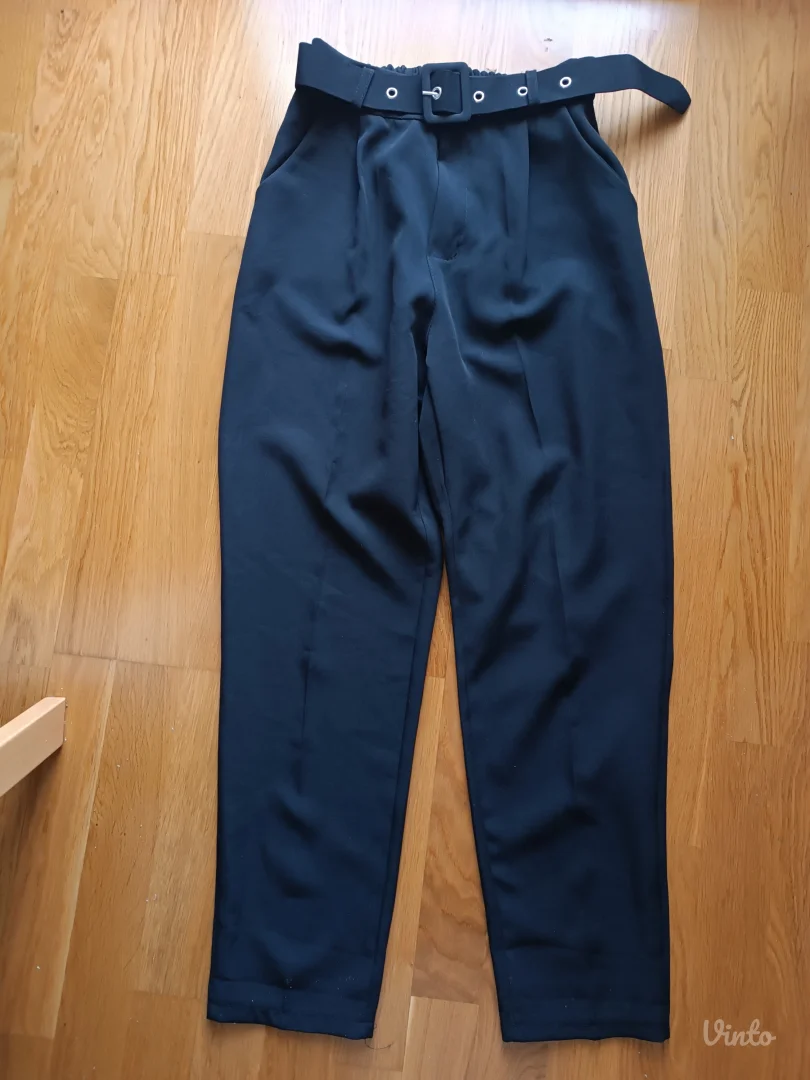 Elegantne pantalone sa kaišem XS/S