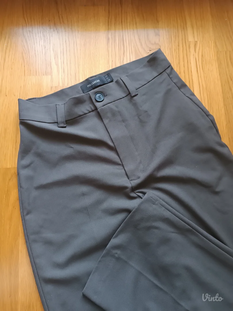 Nove Pull&bear elegantne pantalone 36