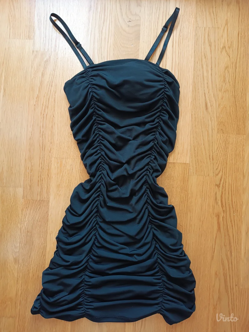 Nova crna mini haljina S