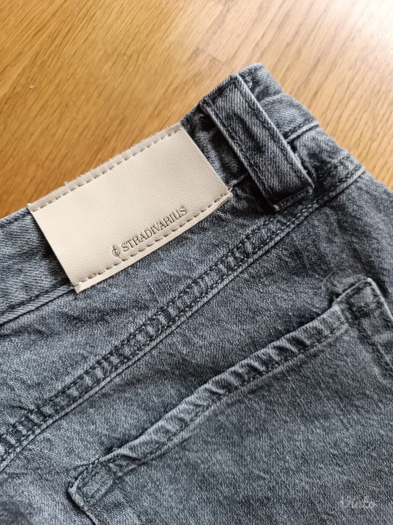 Stradivarius skort S