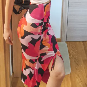 Suknja-visok struk S