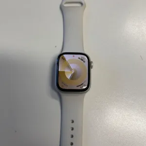Apple Watch 8, 41 mm