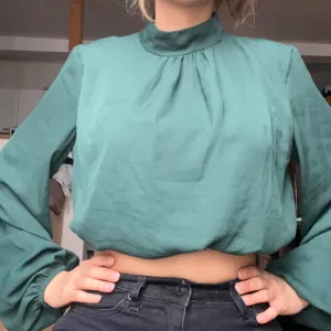 Elegantna ženska bluza