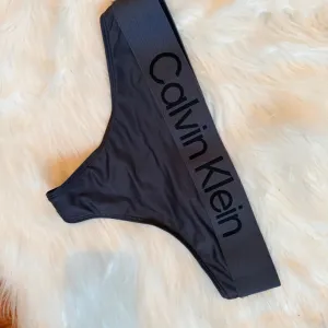 Calvin Klein tange