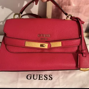 Guess nova pink torbica