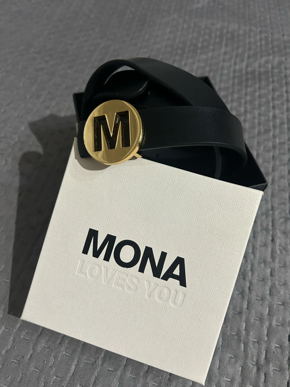 Mona kožni kaiš
