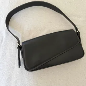Crna torba ZARA